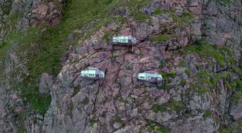 scary-see-through-suspended-pod-hotel-peru-sacred-valley-82