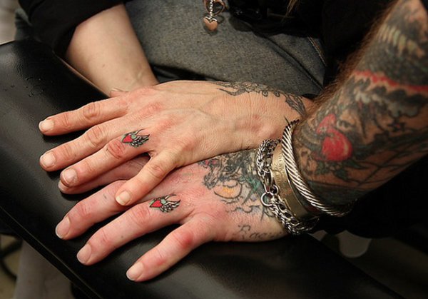 20 пар, которые скрепили свои узы татуировками вместо колец